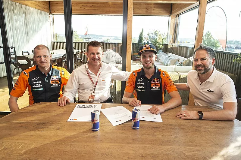 Brad Binder, Red Bull KTM Ajo with Pit Beirer, Aki Ajo