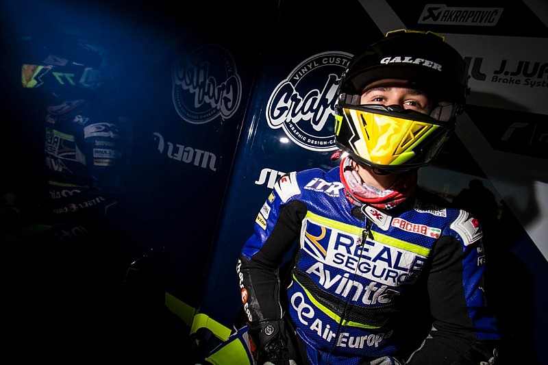 Tragédia: elhunyt a 14 éves Moto3-as versenyző