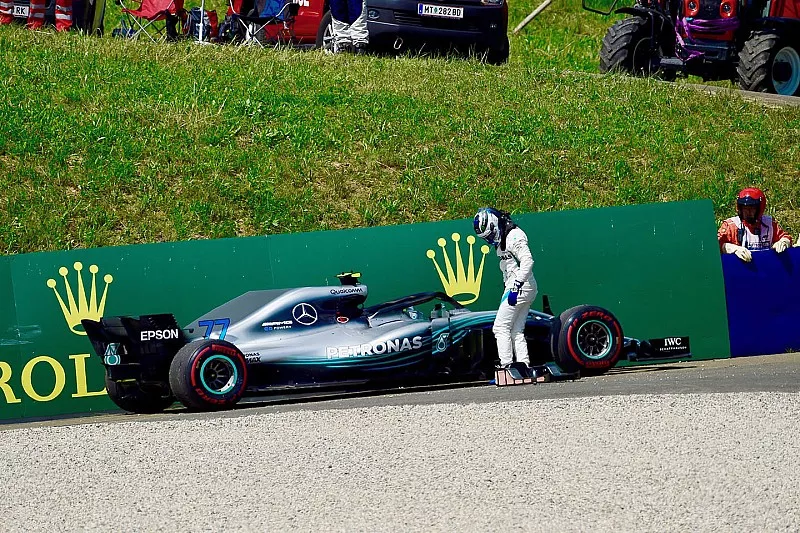 Valtteri Bottas, Mercedes-AMG F1 W09 retires from the race