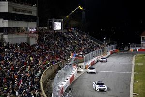 Larson qued&oacute; fuera del Clash del Bowman Gray, Daniel Su&aacute;rez en la final