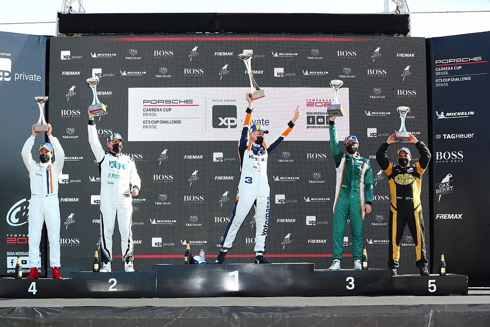 P&oacute;dio da GT3 Cup em Curitiba