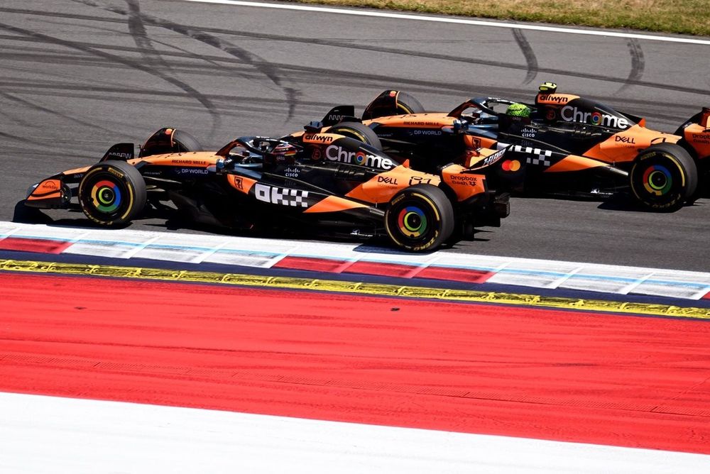 Lando Norris, McLaren, Oscar Piastri, McLaren