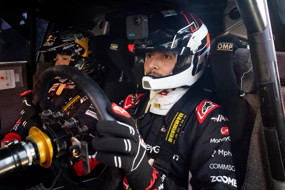 Esteban Ocon probando coches del WRC