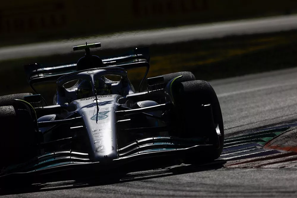 Lewis Hamilton, Mercedes W13