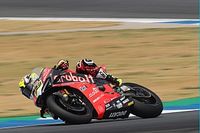 Bautista gana en Buriram tras un contacto con Rea