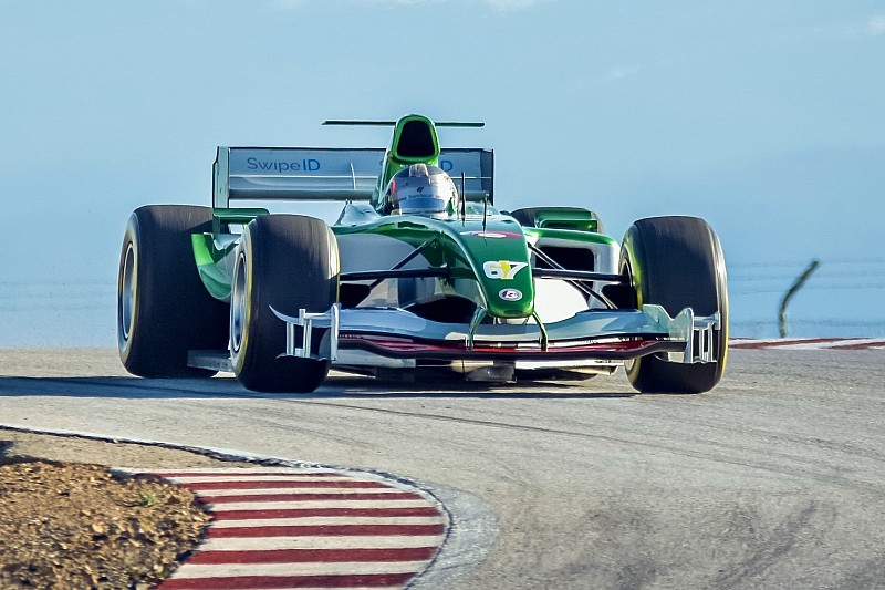 L'ancienne Jaguar F1 de Mark Webber à l'assaut du chrono