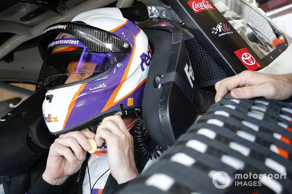 Denny Hamlin, Joe Gibbs Racing, Toyota Camry FedEx Office 