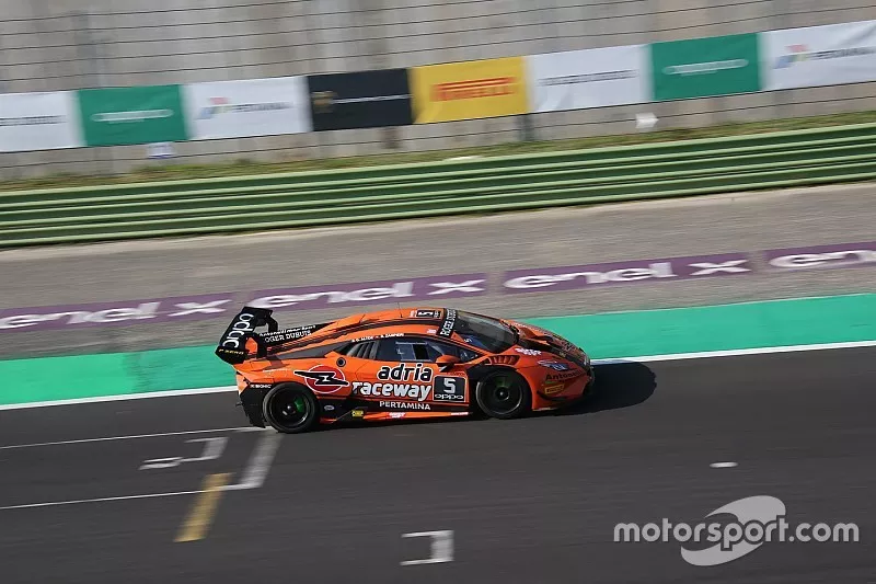 Lamborghini Huracan Super Trofeo Evo #5, Antonelli Motorsport: Giacomo Altoe, Daniel Zampieri