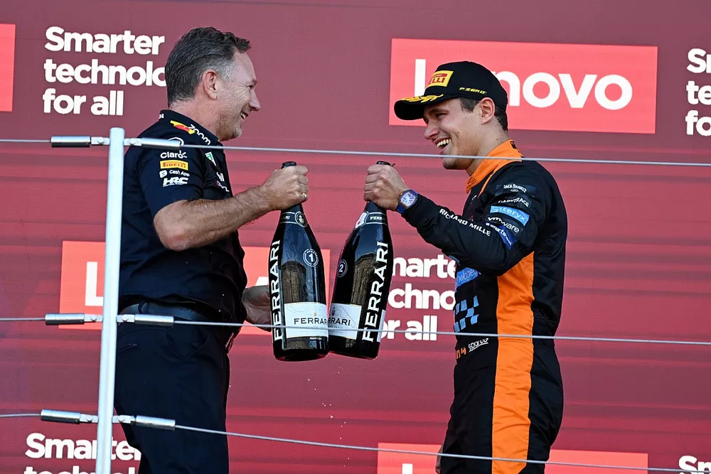 Podio: segundo lugar Lando Norris, McLaren, Christian Horner, Director Red Bull Racing