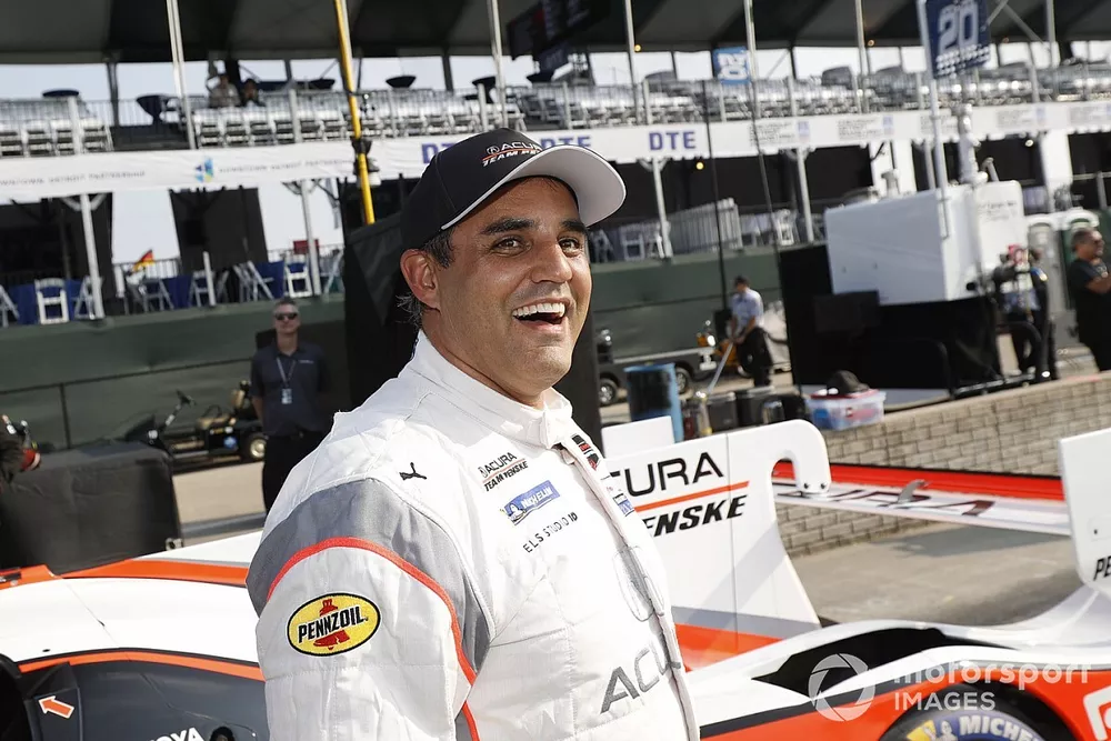 Pole Award winner #6 Acura Team Penske Acura DPi, DPi: Juan Pablo Montoya
