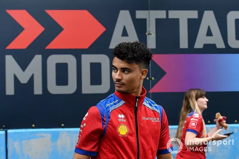 Pascal Wehrlein, Mahindra Racing, loopt een rondje over het circuit