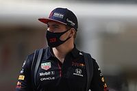 F1 - Verstappen critica dire&ccedil;&atilde;o de prova por n&atilde;o investigar manobra de Hamilton: "O que eles est&atilde;o fazendo?"