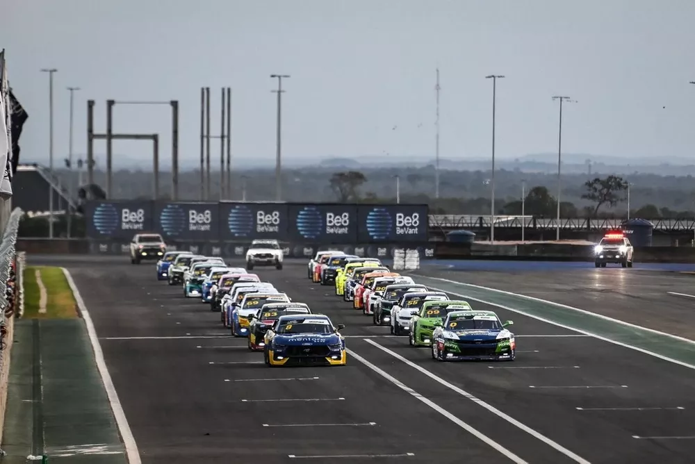Grid de largada; NASCAR Brasil