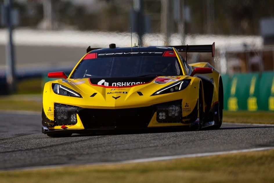 #4 Corvette Racing by Pratt Miller Motorsports Corvette Z06 GT3.R: Tommy Milner, Nicky Catsburg, Nico Varrone