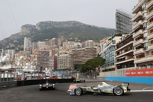 'Para mí, las dos', por Fernando Tornello