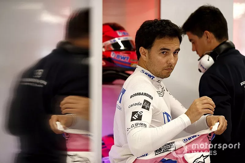 Sergio Pérez, Racing Point en el garaje antes de probar