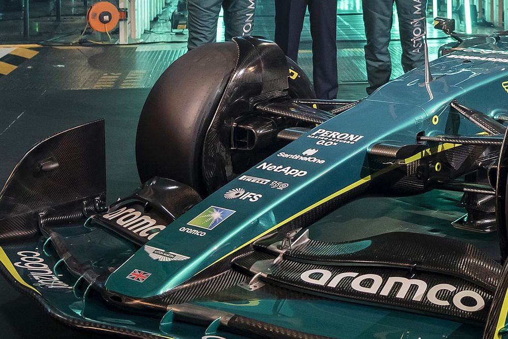 Presentaci&oacute;n Aston Martin Racing AMR22 detalles