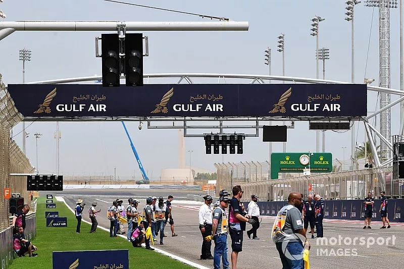 New start lights above the grid