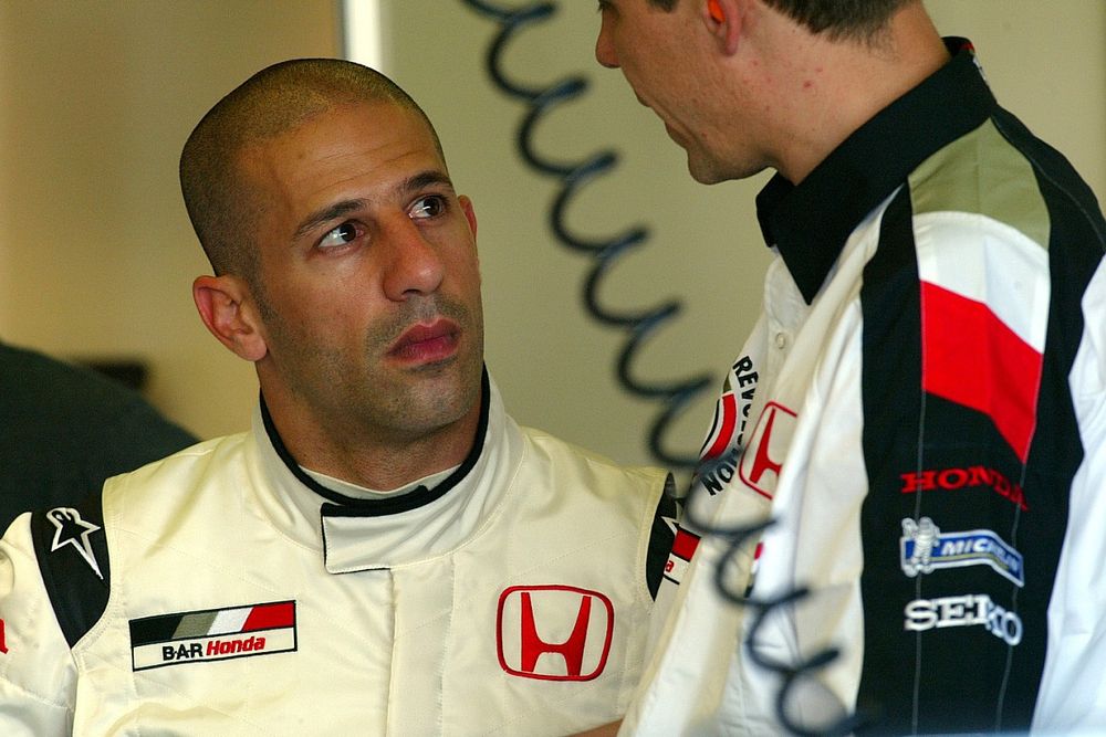 Tony Kanaan prueba la Honda 007 de BAR