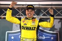 Christopher Bell vence en una carrera ca&oacute;tica de NASCAR Cup en Bristol