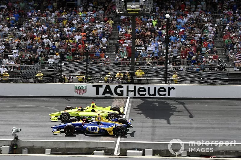 Simon Pagenaud, Team Penske Chevrolet, Alexander Rossi, Andretti Autosport Honda