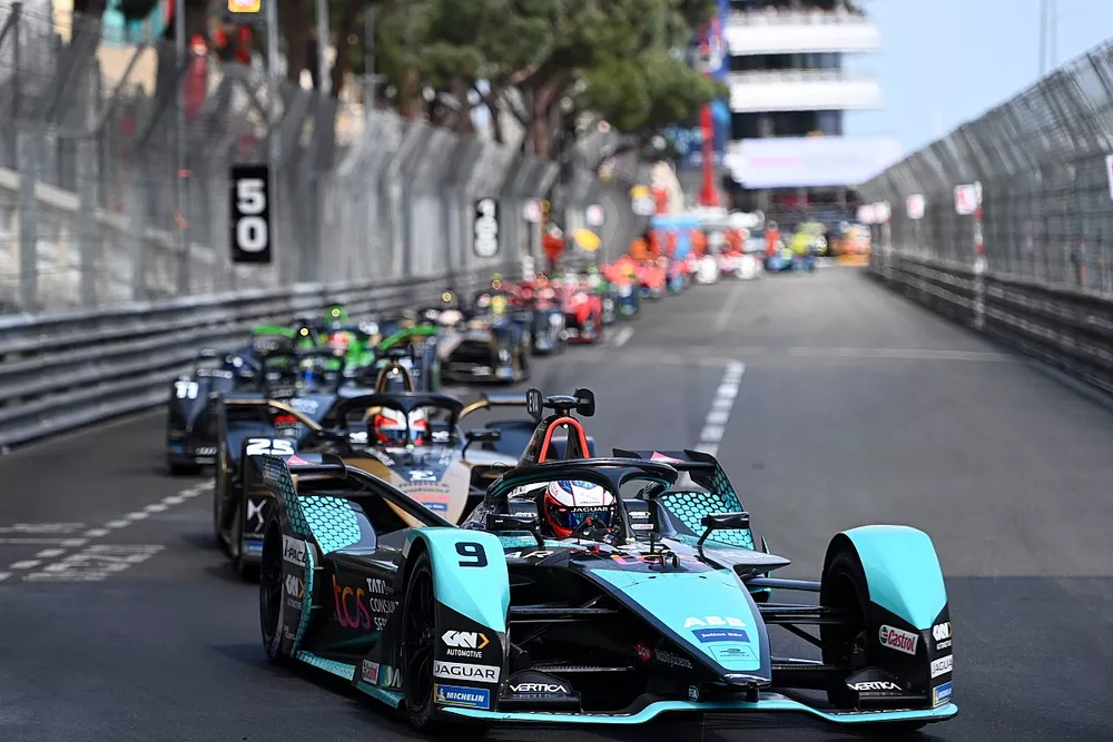 Mitch Evans, Jaguar Racing, Jaguar I-TYPE 5, Jean-Eric Vergne, DS Techeetah, DS E-Tense FE21, Lucas di Grassi, Venturi Racing, Silver Arrow 02