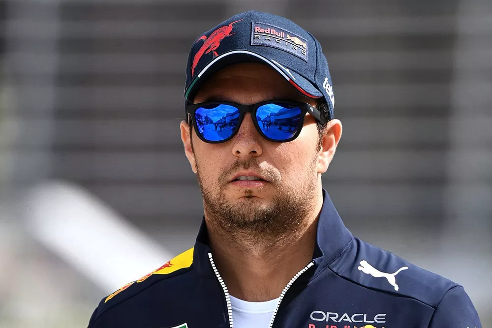 Sergio P&eacute;rez, Red Bull Racing en el paddock