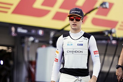 Офіційно: пілот McLaren Вандорн наступний сезон проведе у Формулі Е