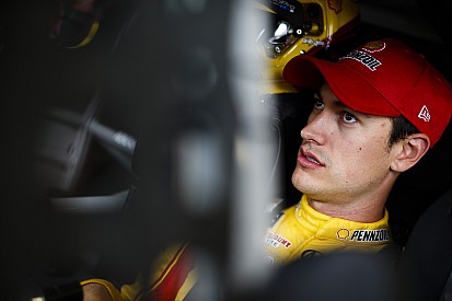 Logano leads final practice at Martinsville