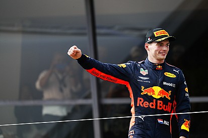Verstappen punge i media: "Ora dovreste dire anche a Vettel di cambiare approccio"