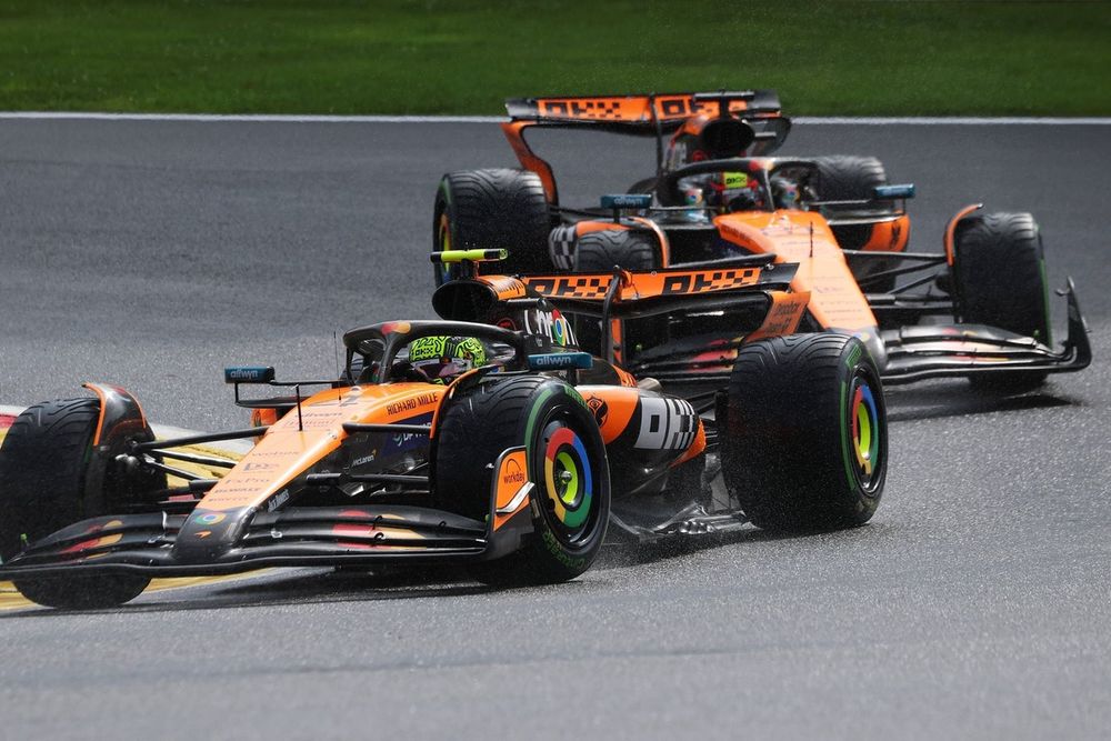 Lando Norris, McLaren, Oscar Piastri, McLaren