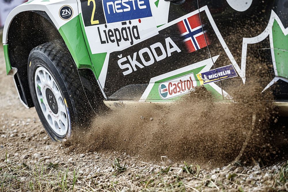 Andreas Mikkelsen, Ola Floene, Skoda Fabia Rally2 evo
