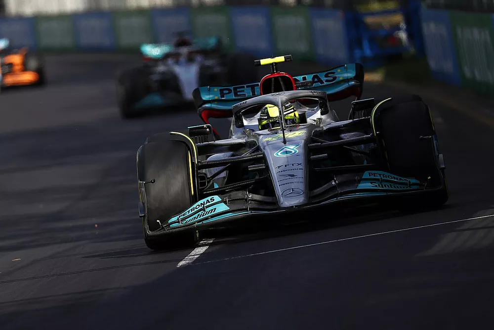 Lewis Hamilton, Mercedes W13, George Russell, Mercedes W13