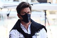 Wolff: Mercedes not accepting F1 title is slipping away