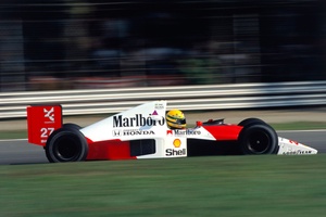 額入りフォト アイルトン・セナ Marlboro F1 ジョーホンダ Amazon.co.jp: ホンダ製ポスター ホンダF1 1990年マルボロ