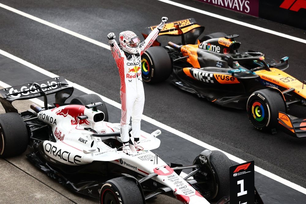 レッドブルホンダ M.フェルスタッペン 日本GP優勝World Champion ホンダとの最後の鈴鹿で優勝……フェルスタッペン「なんて完璧な