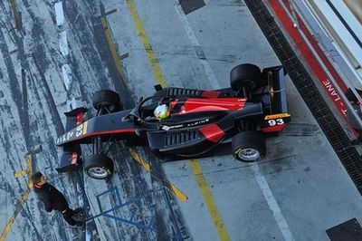 Gabriel Gomez mostra r&aacute;pida adapta&ccedil;&atilde;o ao carro em primeiro teste na FRECA