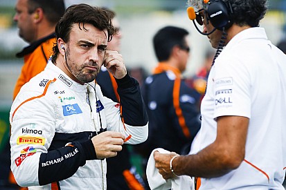 Alonso ironiza declarações de Horner: “Hit do verão”