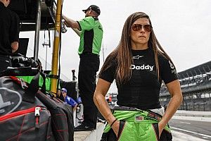 Danica Patrick no tiene explicaci&oacute;n a su choque final en Indy 500