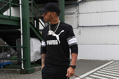 Hamilton már 9 millió követő fölött jár az Instagramon