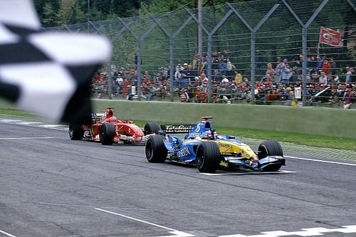 La hist&oacute;rica defensa de Alonso ante Schumacher para ganar en Imola
