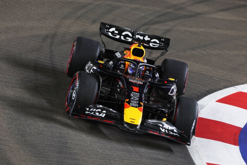 ANÁLISE F1: O que o ritmo de corrida da sexta-feira diz sobre as chances de Verstappen contra a McLaren