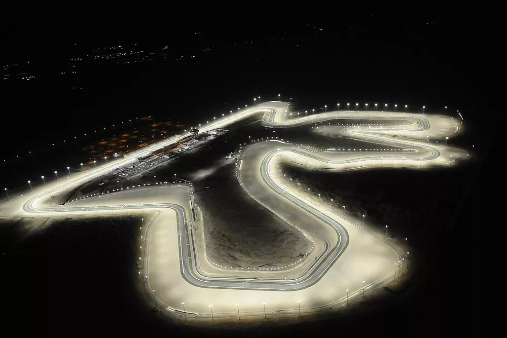Vista a&eacute;rea del circuito internacional de Losail