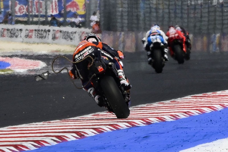 Von der Kette ausgebremst: Das steckt hinter KTMs Misano-Problem
