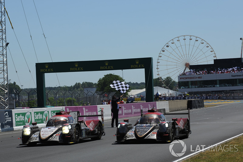 Finish van #37 DC Racing Oreca 07 Gibson: David Cheng, Alex Brundle, Tristan Gommendy en #38 Jackie Chan DC Racing ORECA 07-Gibson: Ho-Pin Tung, Thomas Laurent, Oliver Jarvis