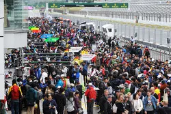 Autograph session