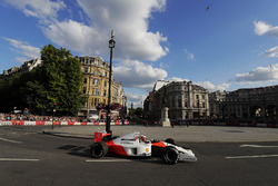 Стоффель Вандорн за кермом McLaren MP4/6 1991 року