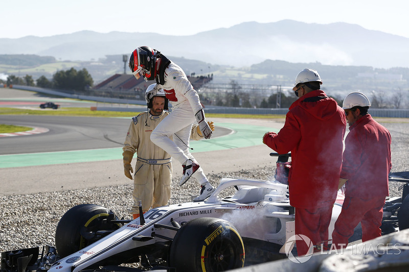 Charles Leclerc, Alfa Romeo Sauber C37 se crashe