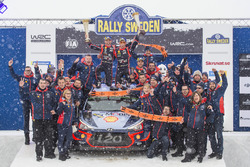 Yarış galibi Thierry Neuville, Nicolas Gilsoul, Hyundai i20 WRC, Hyundai Motorsport