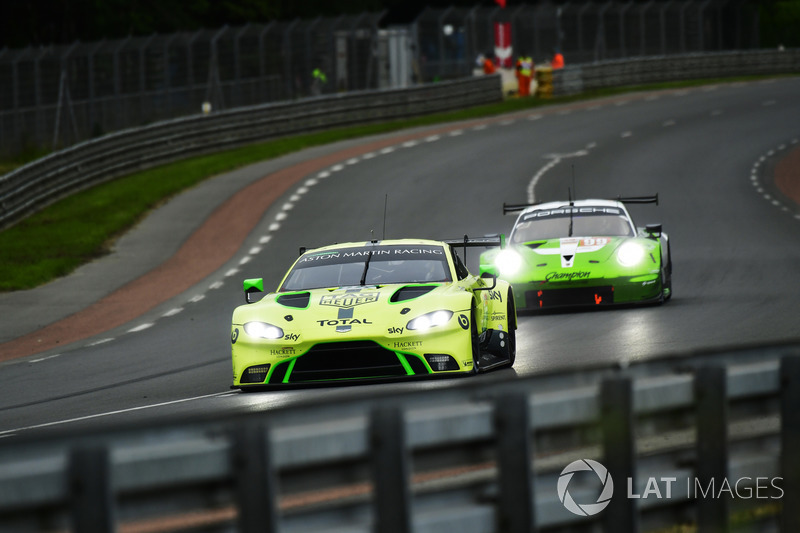 #97 Aston Martin Racing Aston Martin Vantage AMR: Alex Lynn, Maxime Martin, Jonathan Adams